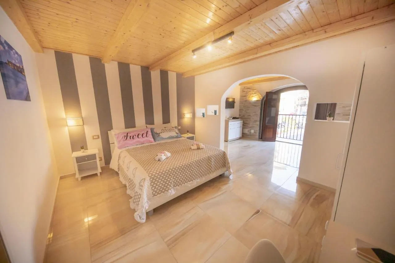 Donna Flavia - Casa Vacanze Centro Storico Palermo