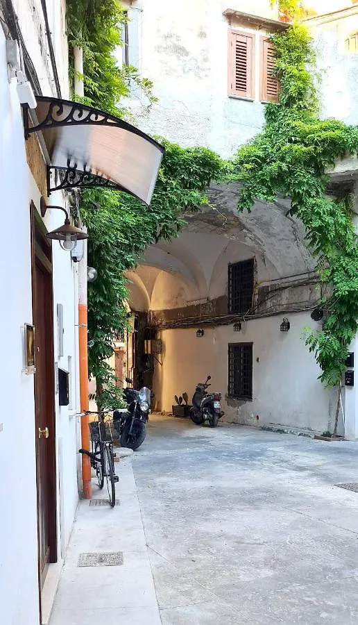 Donna Flavia - Casa Vacanze Centro Storico Palermo İtalya